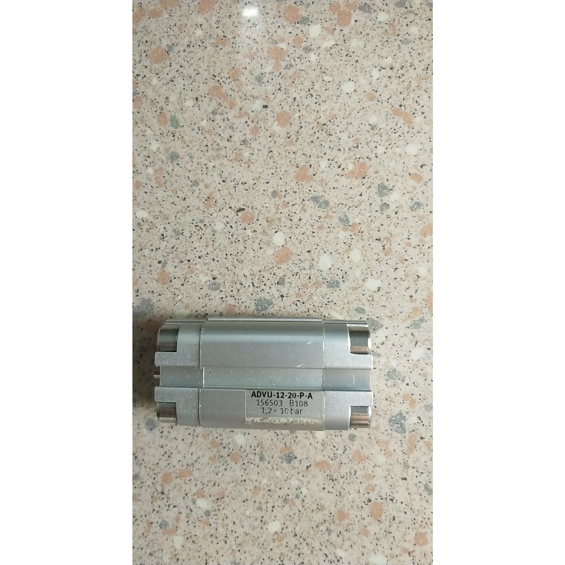 拆机正品费斯托 FESTO ADVU-12-20-P-A 156503 现货*