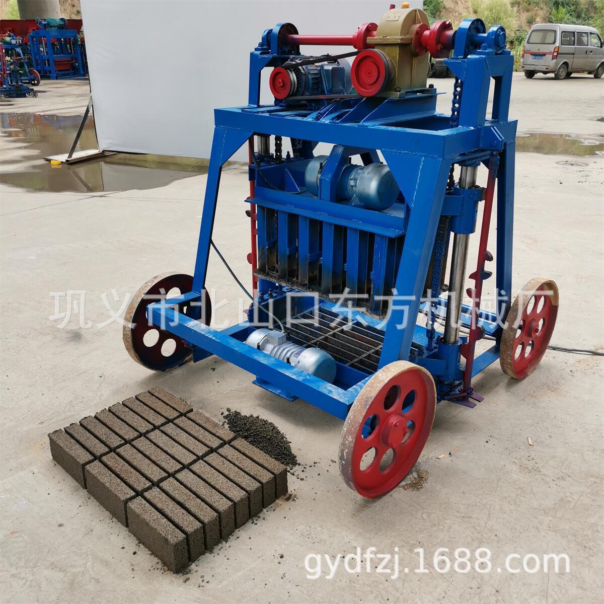 大轮移动制标准砖水泥实心砖机原材料采用水泥石粉沙子制作砌块砖