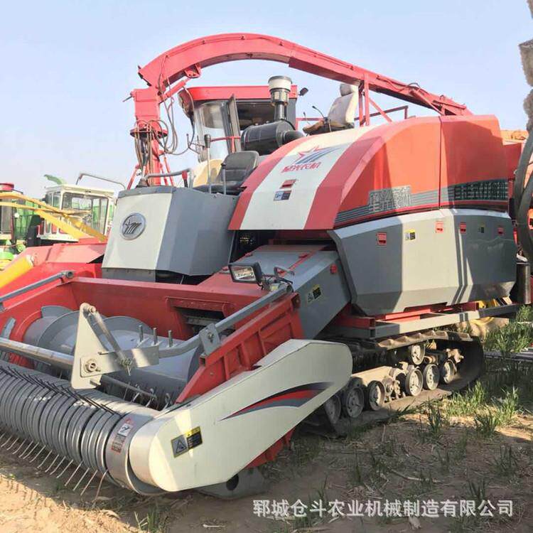 玉米秸秆青储机全自动牧草青贮机地滚刀履带式收割机