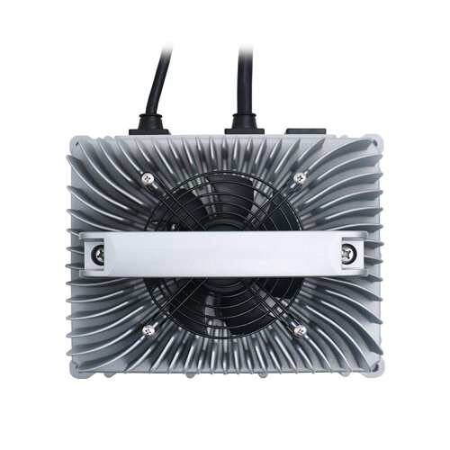 全铝壳智能 72V 35A 防水车载充电器 IP67防水等级充电器