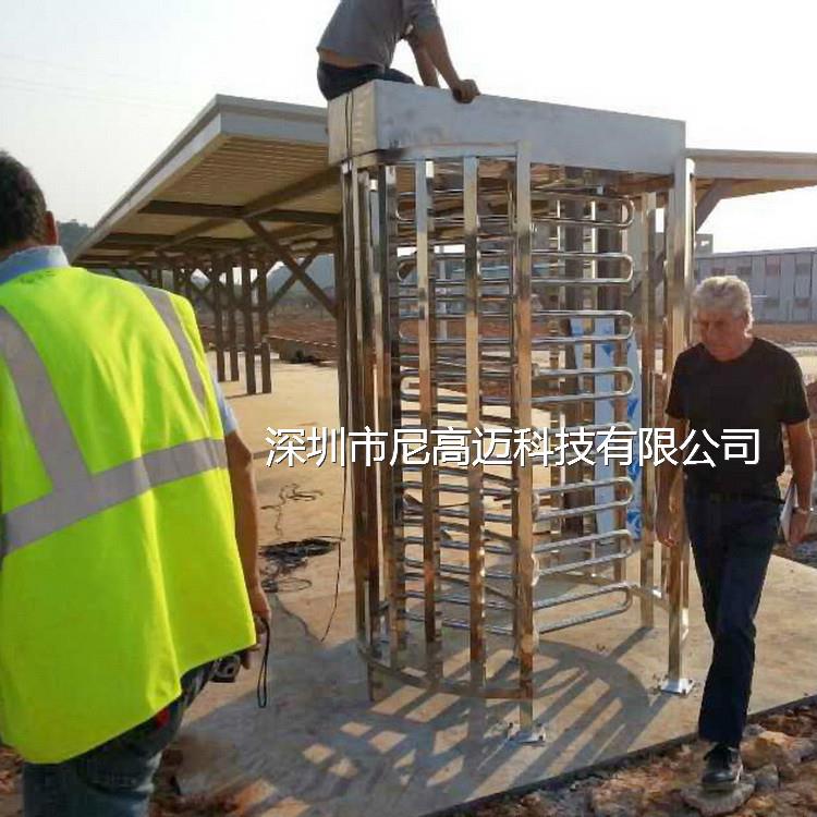 封闭式全高十字旋转闸门外企大门防尾随考勤滚闸人行通道防暴轉扎