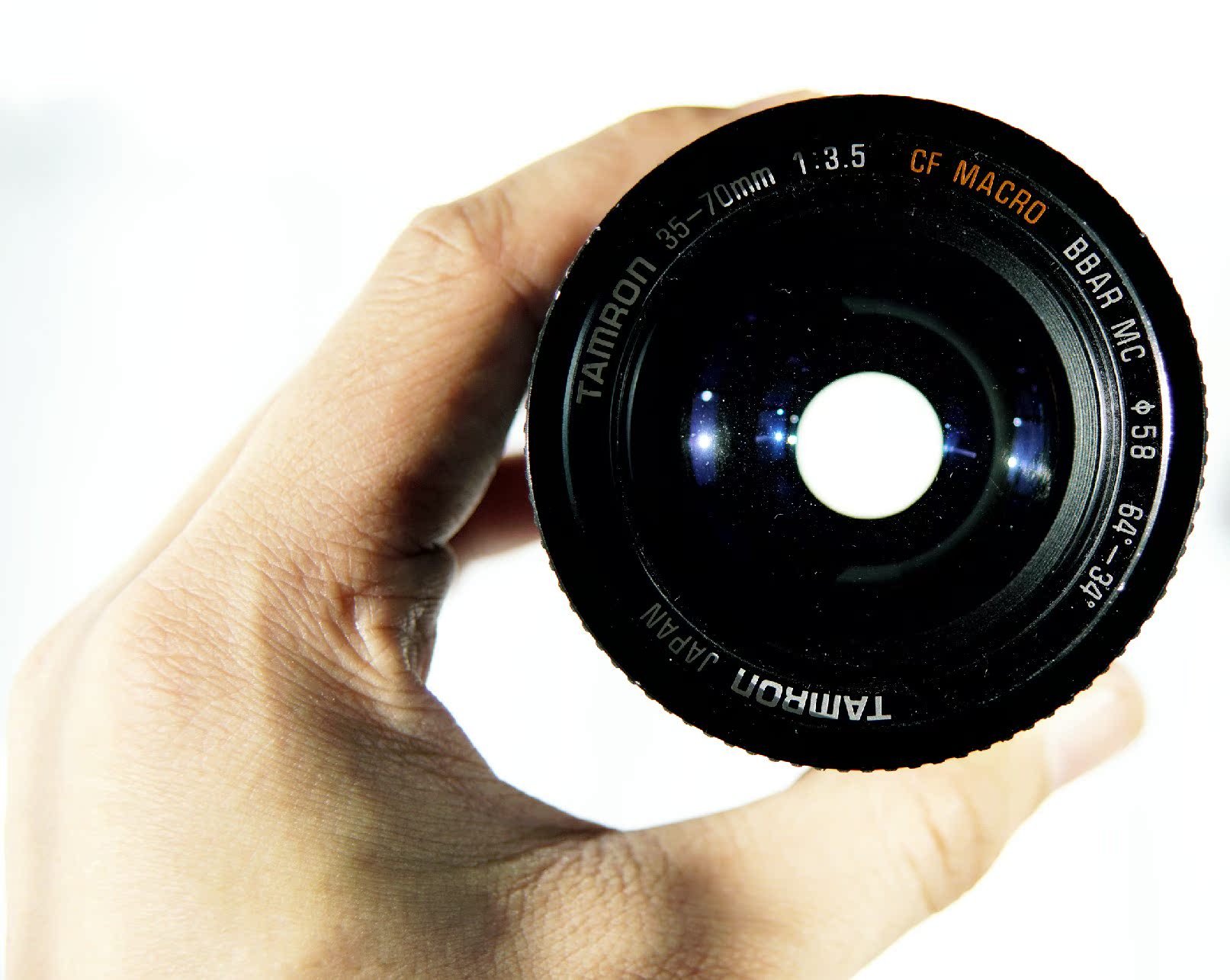 镜片通透三无, 避免争议定义微灰