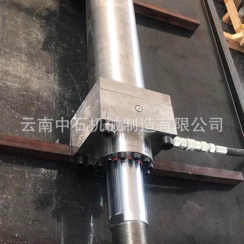 冶金板带轧机方法兰缸底耳环铜套导向V形组合缓冲高压液压油缸