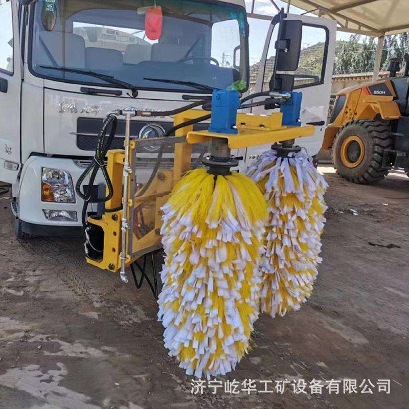 厂家供应全自动护栏清洗车载式高速公路波形栏防护板双滚刷清洗机