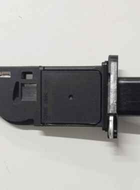 8V21-12B579-AAAFH70M-83汽车空气流量计