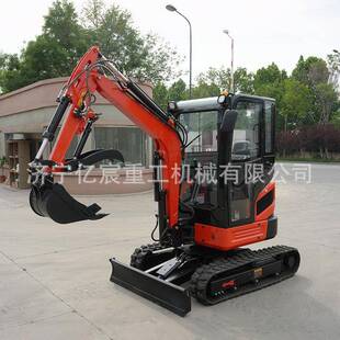 出口小型挖掘机家用农用果园挖土挖沟挖掘机2.6吨履带挖掘机