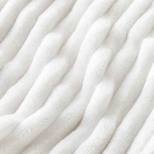 Solid color white cozy sofa throws blankets fluffy bedcover
