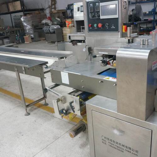 果枕式913包装功机全自多能五动金糖食品蔬菜包装机械设备厂家