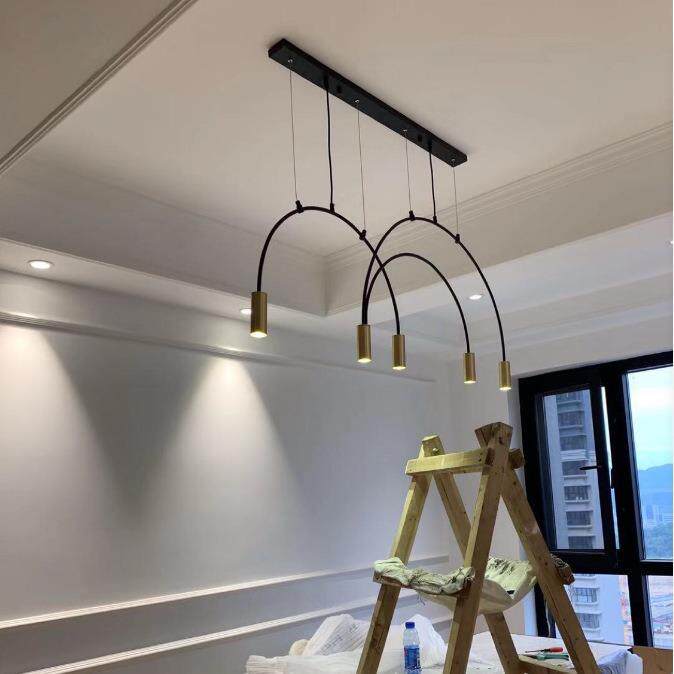 北欧铁艺线条吊灯设计师创意个性拱形咖啡餐厅饭桌吧台灯工业风