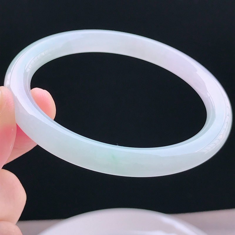 55.3圈飘绿圆条玉镯缅甸纯天然翡翠正品好种水美人手镯29.69g