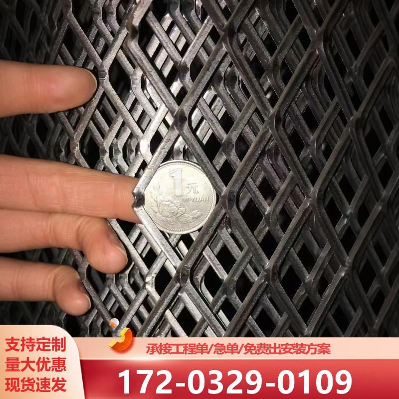 防锈菱形钢板网加硬铁丝网围栏钢丝加厚圈玉米加粗网格防护网牛羊图片