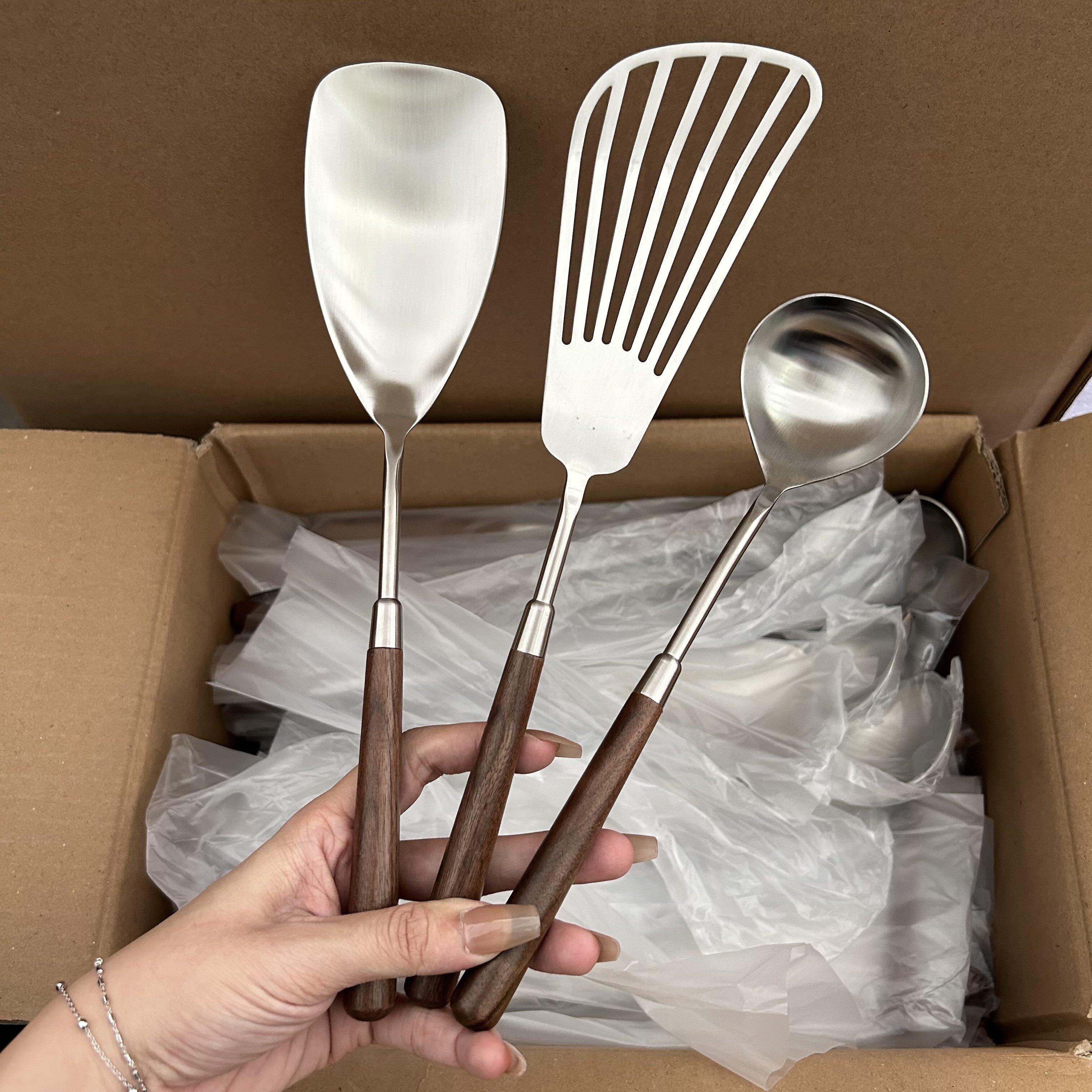一诺厨老款锅铲家用不锈钢304食品级勺子套装厨房木柄胡桃木锅铲图片
