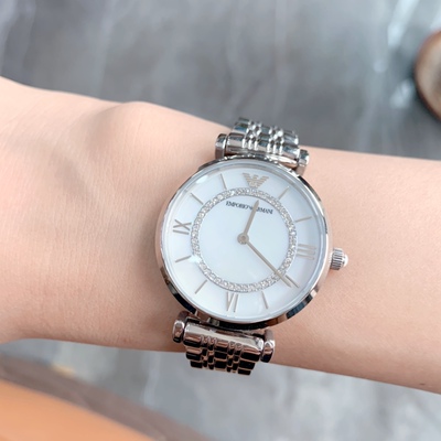 armani阿玛尼手表怎么看真假谁来讲讲看