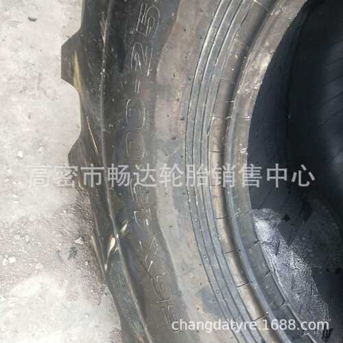 销售66*43.00-25 宽基沙漠防陷轮胎 66×44.00-25