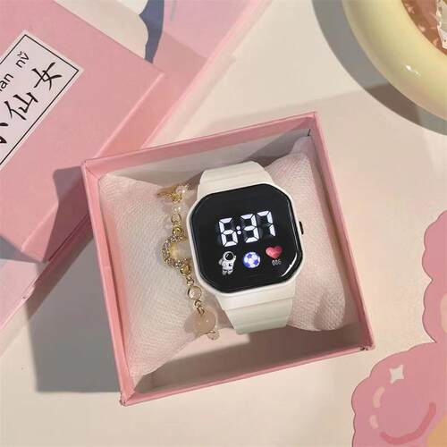 儿童只看时间手表玩具太空人运动电子表女款