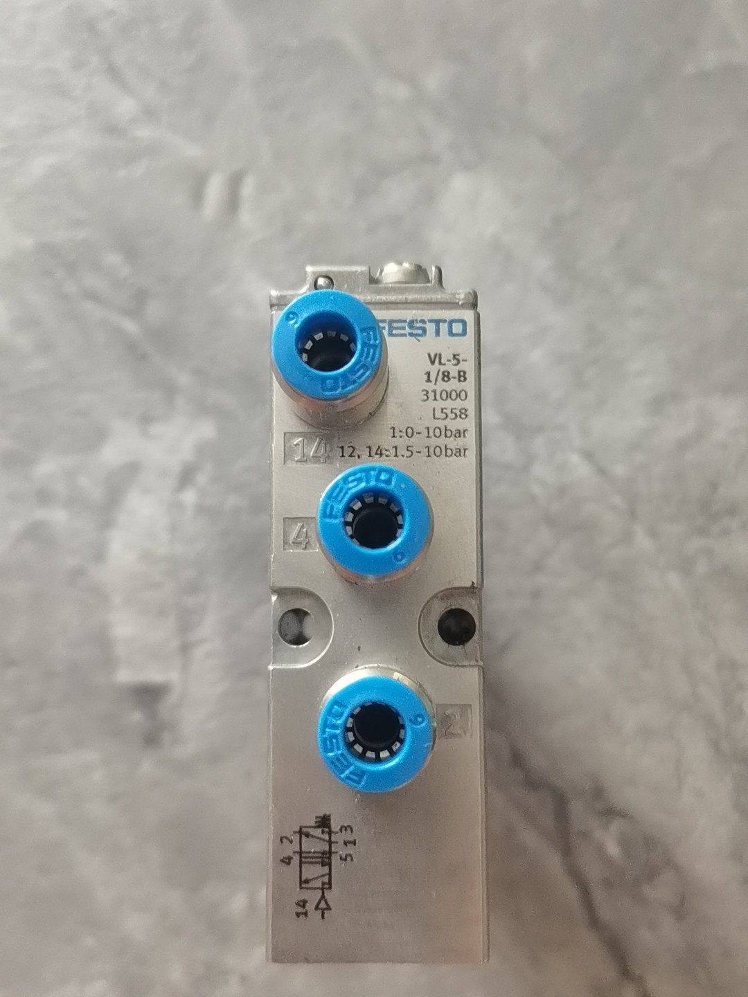 FESTO原装正品，VL-5-1/8-B   拆机，图为实物