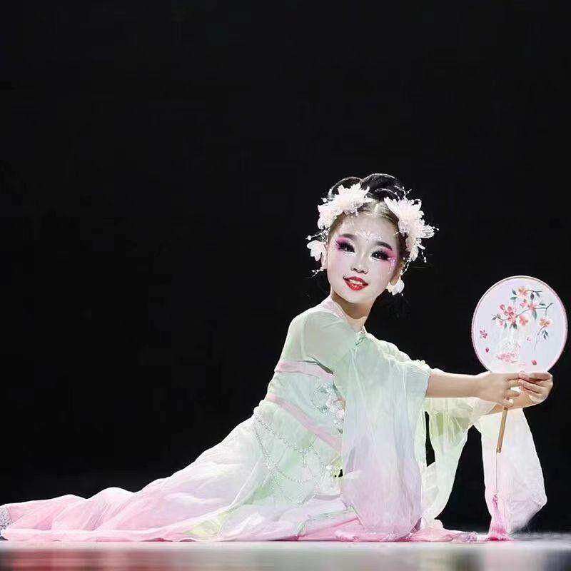 高档儿演童古典舞出服女飘中国风舞服装灵儿同蹈款逸古典舞表演套