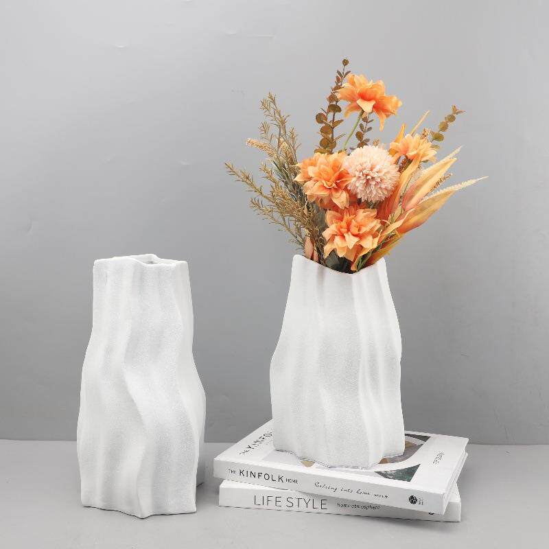现代简约不规则褶皱陶瓷花瓶摆件客厅卧室玄关酒店软装家居装饰品
