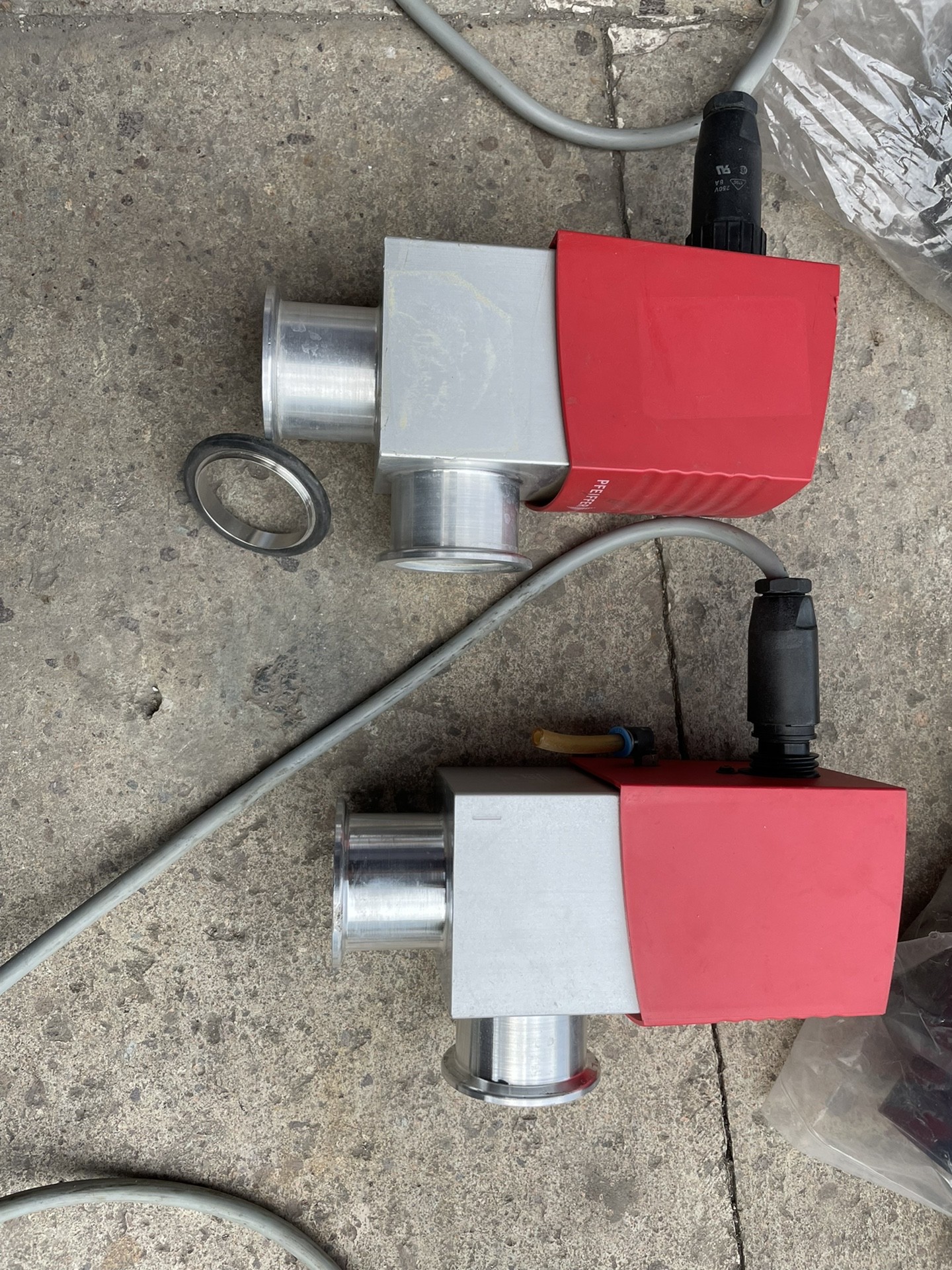 德国普发真空角阀PFEIFFER AVC 040 PA 20