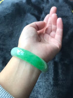 正玉堂天然玉镯子怎么样，到底是不真假，还是水货？