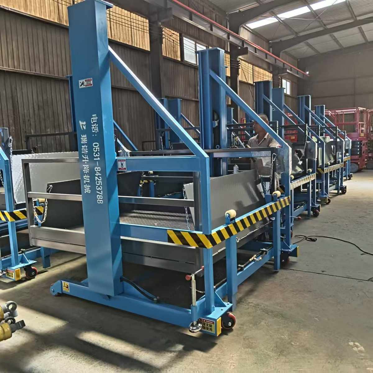 移动式装车卸货升降平台小型电动液压登车桥装卸货升降机装车