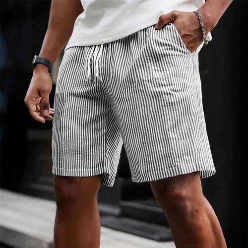 Men's Vertical Striped Casual Shorts With Loose Cut & White