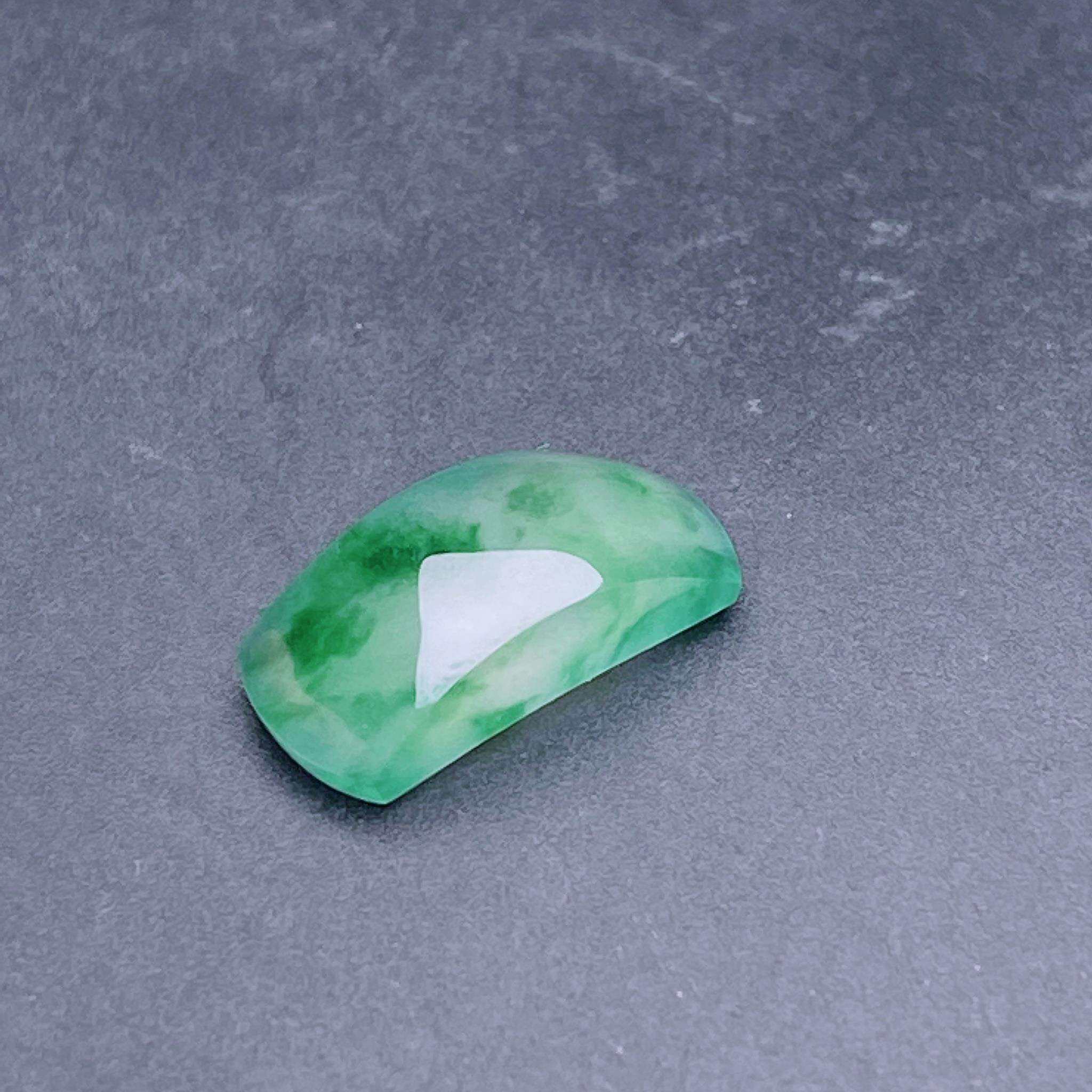 缅甸天然翡翠a货高冰飘花马鞍戒面裸石fxj，尺寸：14.1-7-4mm
