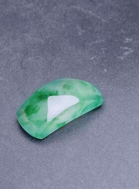 缅甸天然翡翠a货高冰飘花马鞍戒面裸石fxj，尺寸：14.1-7-4mm