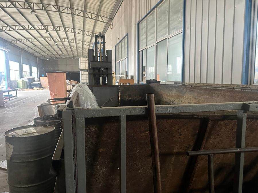 3月8日泰州某公司的一台发泡机网络拍卖公告