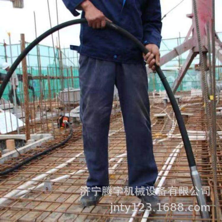 混凝土电动振动尺 手持式混凝土震动棒 侧挂式混凝土振捣棒供应