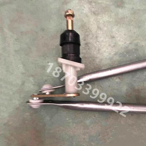 适用于雷军L3瑞毅R3V8雨刮器连杆江铃E100四轮电动车配件雨刮器连