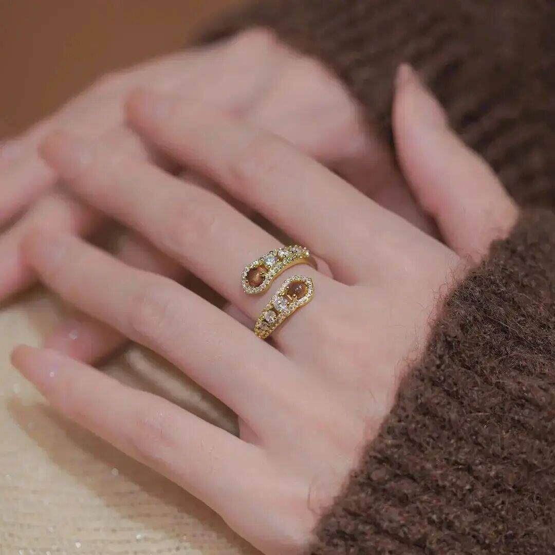 百莱福百货合金戒指美拉德蛇形虎眼石指环轻奢高级感覆古女士戒指