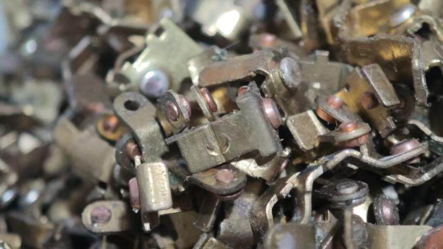 5月7日北京【京械6725】银触点一批3斤左右网络拍卖公告