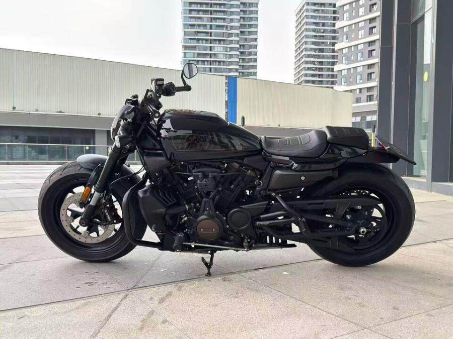 4月28日梅州市22年上牌（进口）哈雷戴维森SportsterS全车车衣保护杠手续齐全可过户网络拍卖公告