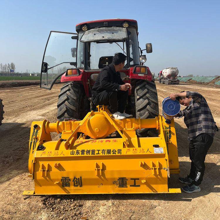 工地三七灰土拌和机1800型加深35公分路拌机拌和效率