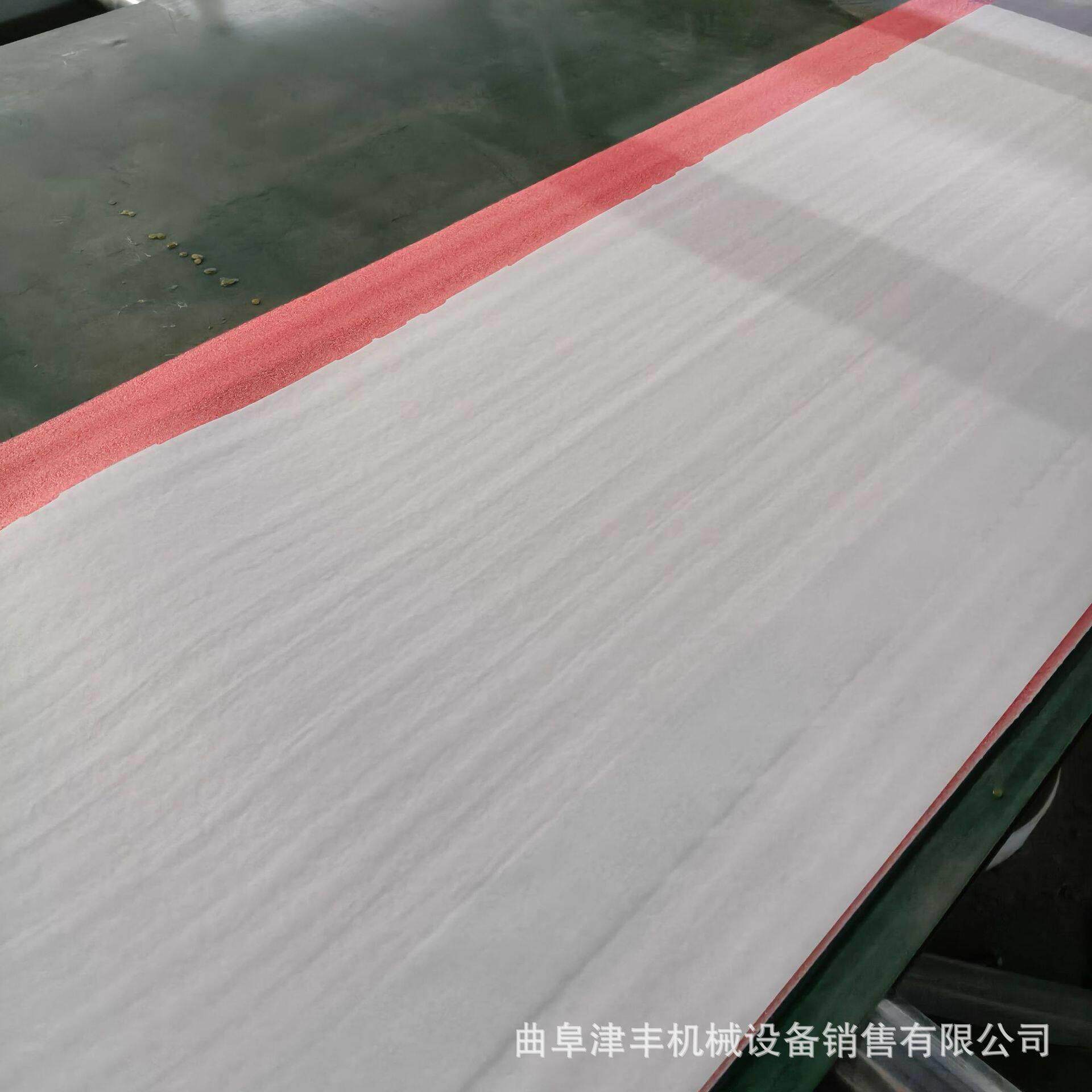 珍珠棉离型纸不干胶 pvc塑胶地板背胶机 地板革热熔胶上胶覆膜机