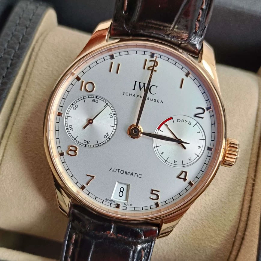 IWC万国表葡萄牙系列七日动储98新18K金自动机械42mm男表IW500701