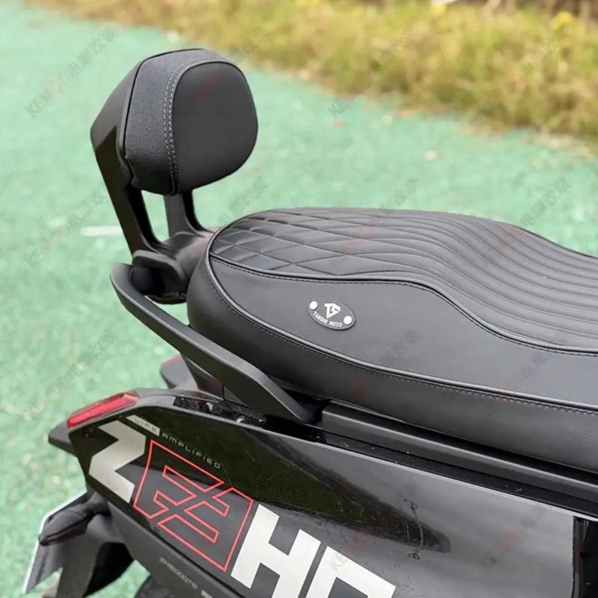 适用极核AE4/Ae5电摩电自靠背铝合金直上后靠背加厚靠垫改装件