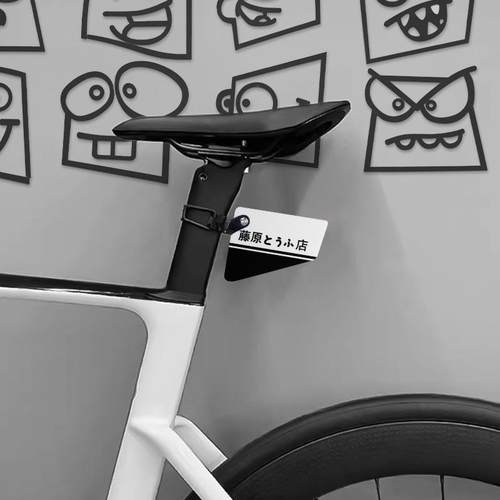 公路车山地车自行车亚克力车尾装饰牌座管支架破风挂牌潮流饰品