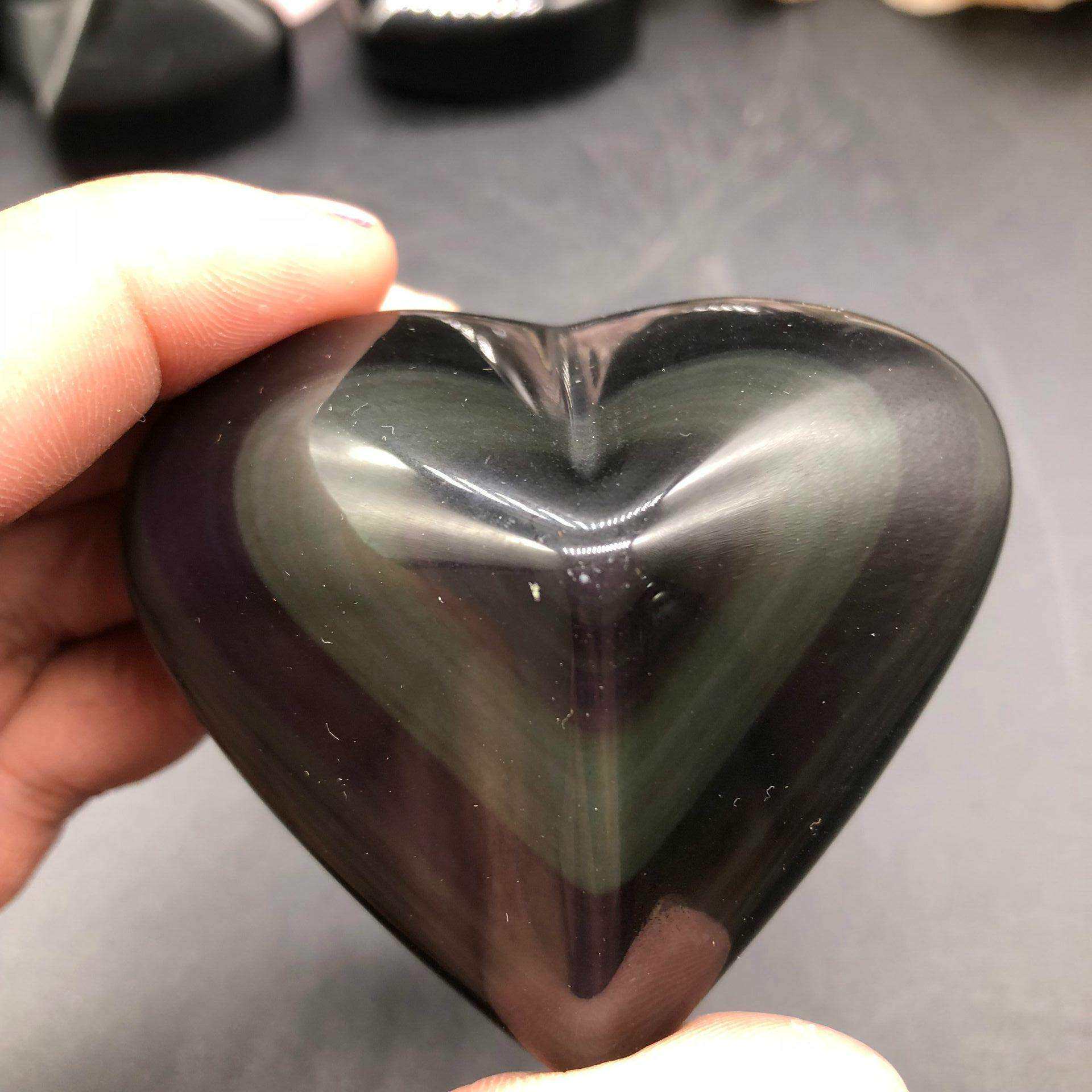天然黑曜石彩虹眼心形摆件手把件黑曜石原石裸石颗颗带眼厂家直销