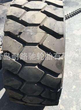 现货供应 CB769 900吨轮式运梁机轮胎355/65R15