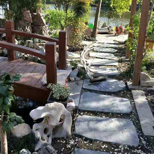 花园挡土砖踏步造景青石板庭院石室外花园草坪院子仿古铺路石露台