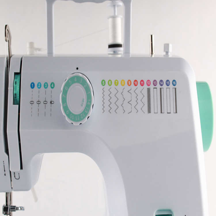 芳华700家用多功能缝纫机迷你锁边钉扣眼衣车便携吃厚