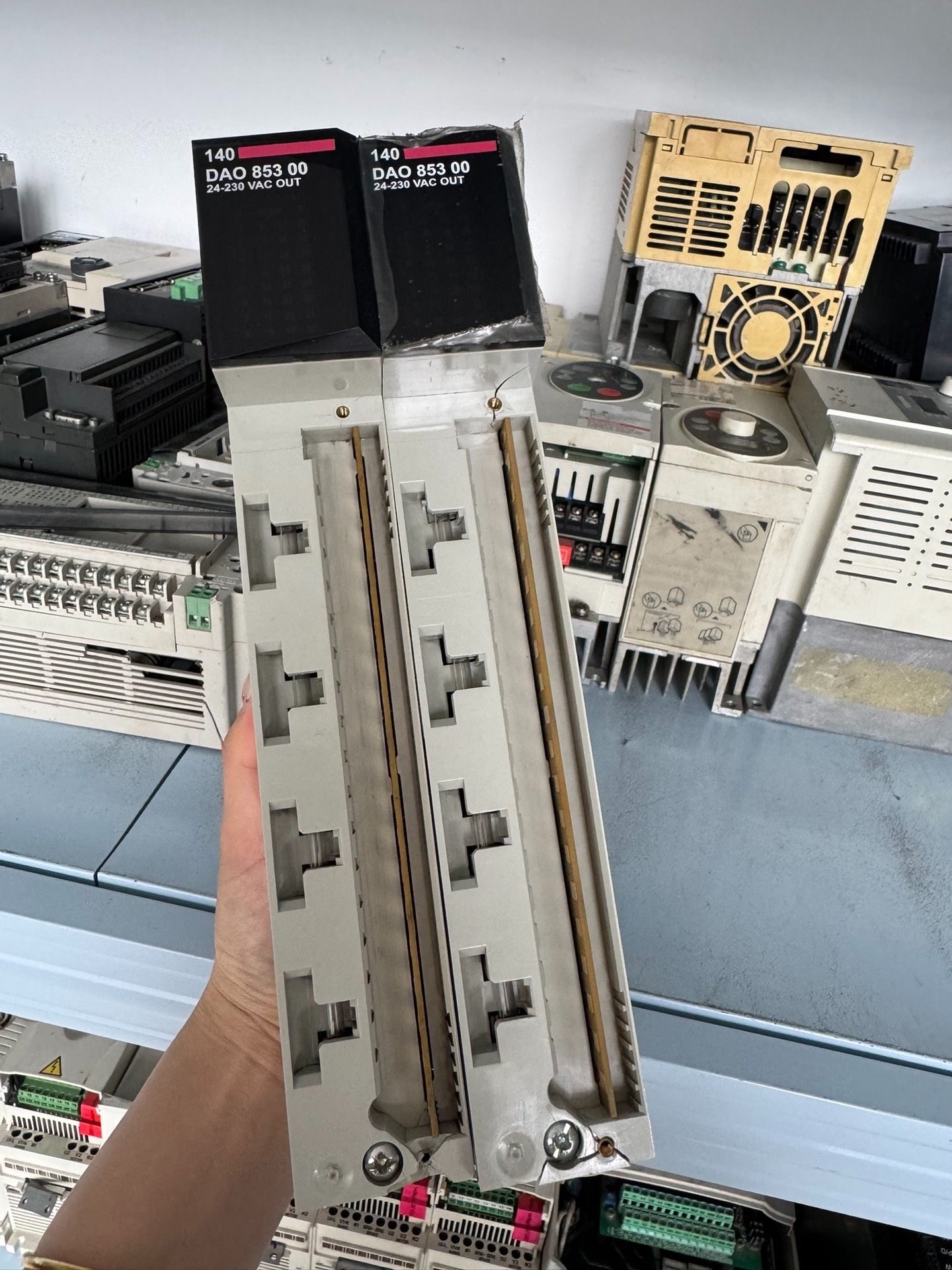 施耐德140DAO85300，拆机功能完好