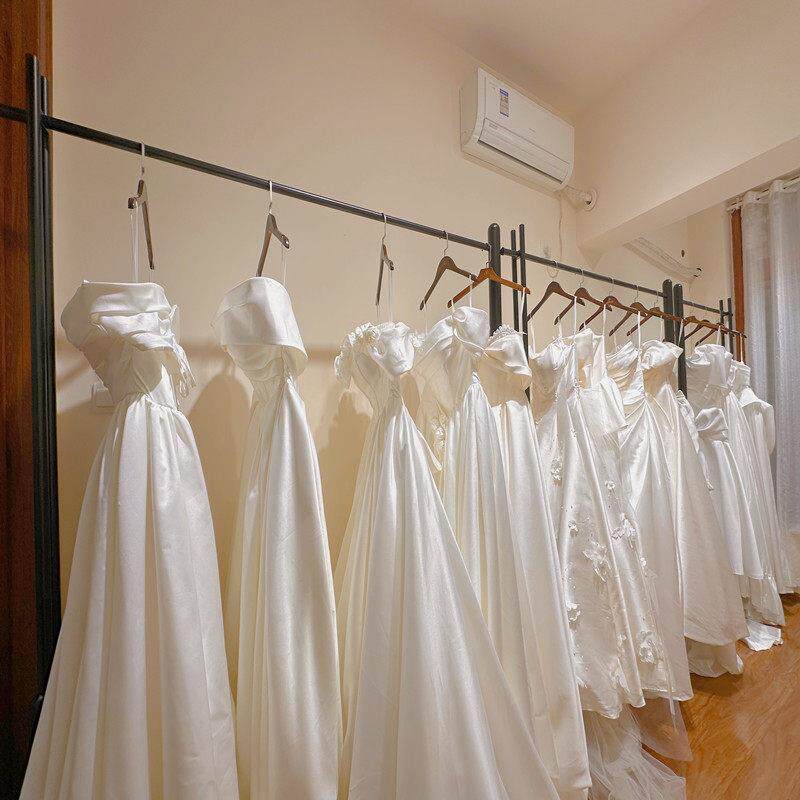 黑色落地婚纱展示架影楼礼服陈列货架秀禾挂衣架中式架子头纱挂杆