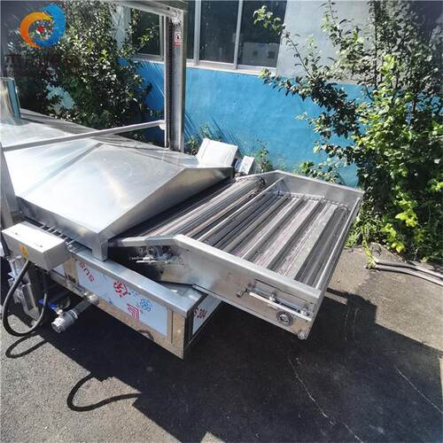 河南特产豆腐串油炸设备双层板带防变形油炸机脆皮千张油炸机器