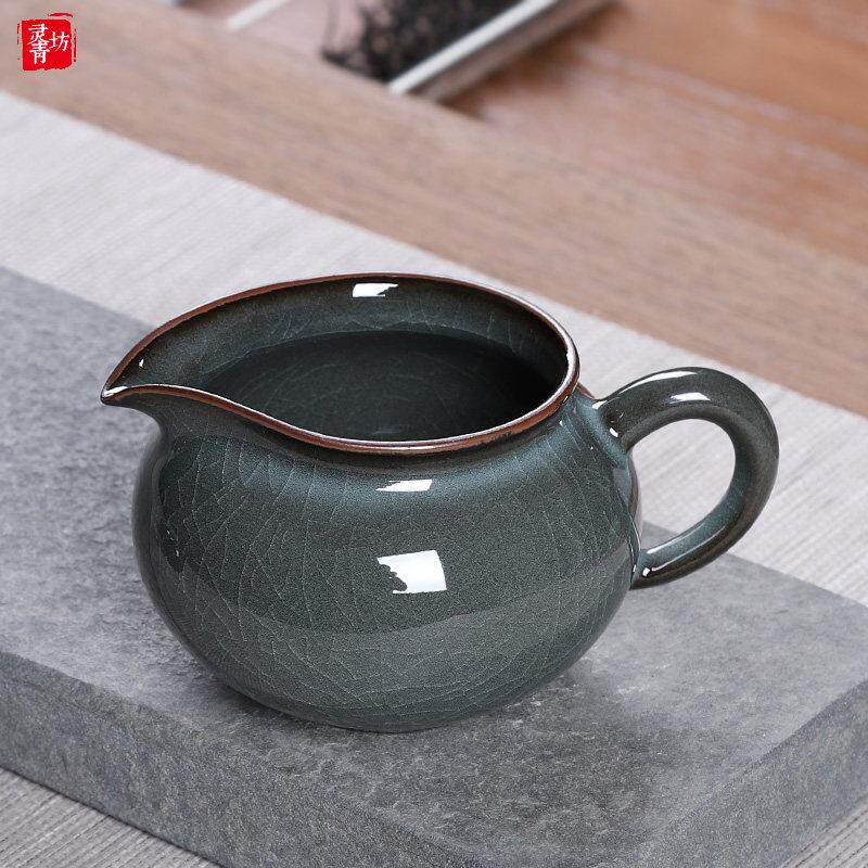 青瓷公道杯陶瓷功夫茶具哥窑手工茶海加厚耐热大号公杯分茶器单个