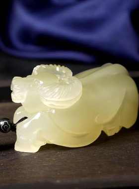 厂家直销天然冰种牛手把件 男款牛气冲天玉石手玩件 家居小摆件