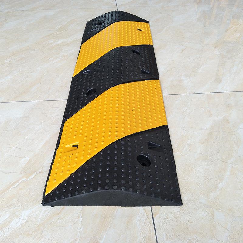 道坡斜坡缓冲带加油减站速带c橡胶汽车坡道斜坡减速带5/XZC4m公路