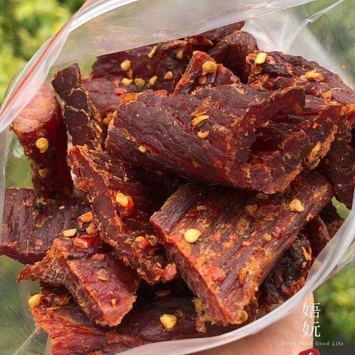 云南特产手撕干巴香格里拉内蒙西藏青海西宁风味牦牛肉干麻辣五香
